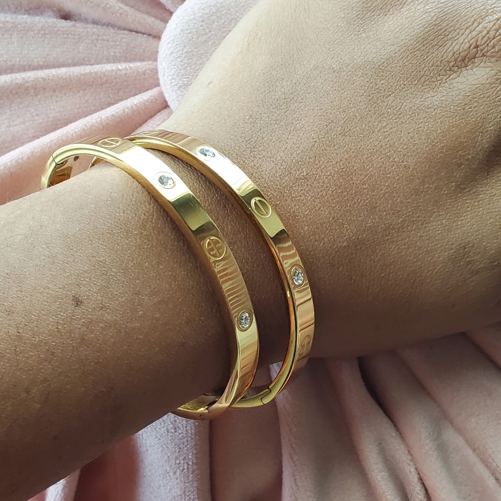 Beautiful stainless steel bracelet Gold Color - Picture 7 of 9